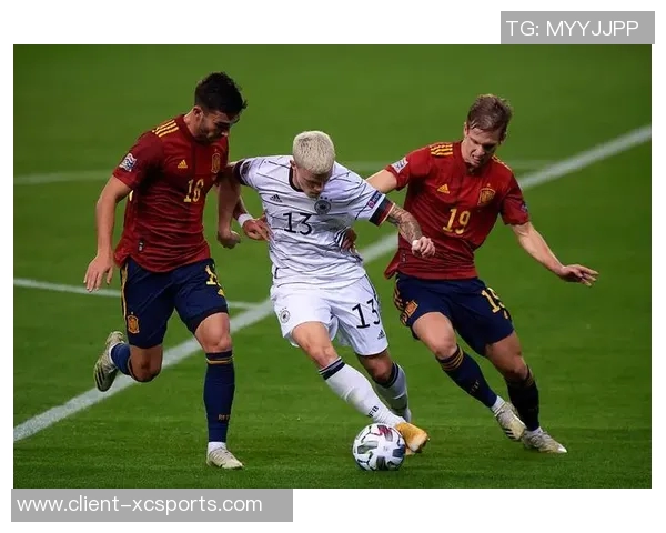 西班牙与德国足球历史交锋回顾与精彩瞬间分析